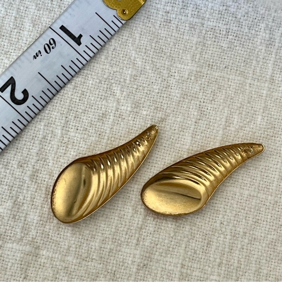 Vintage 80’s 90’s Gold Tone Peach Copper Tone Swirl Bugle Cone Cornucopia - Picture 3 of 5